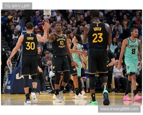 NBA最新动态：詹姆斯伤势更新与勇士新赛季阵容调整分析