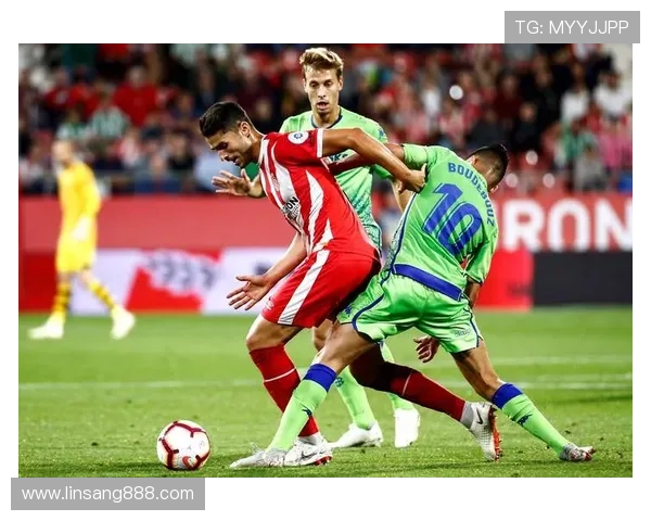 维罗纳俱乐部最新动态:球队战术调整及新援加盟引发球迷热议 维罗纳俱乐部最新动态:球队战术调整及新援加盟引发球迷热议